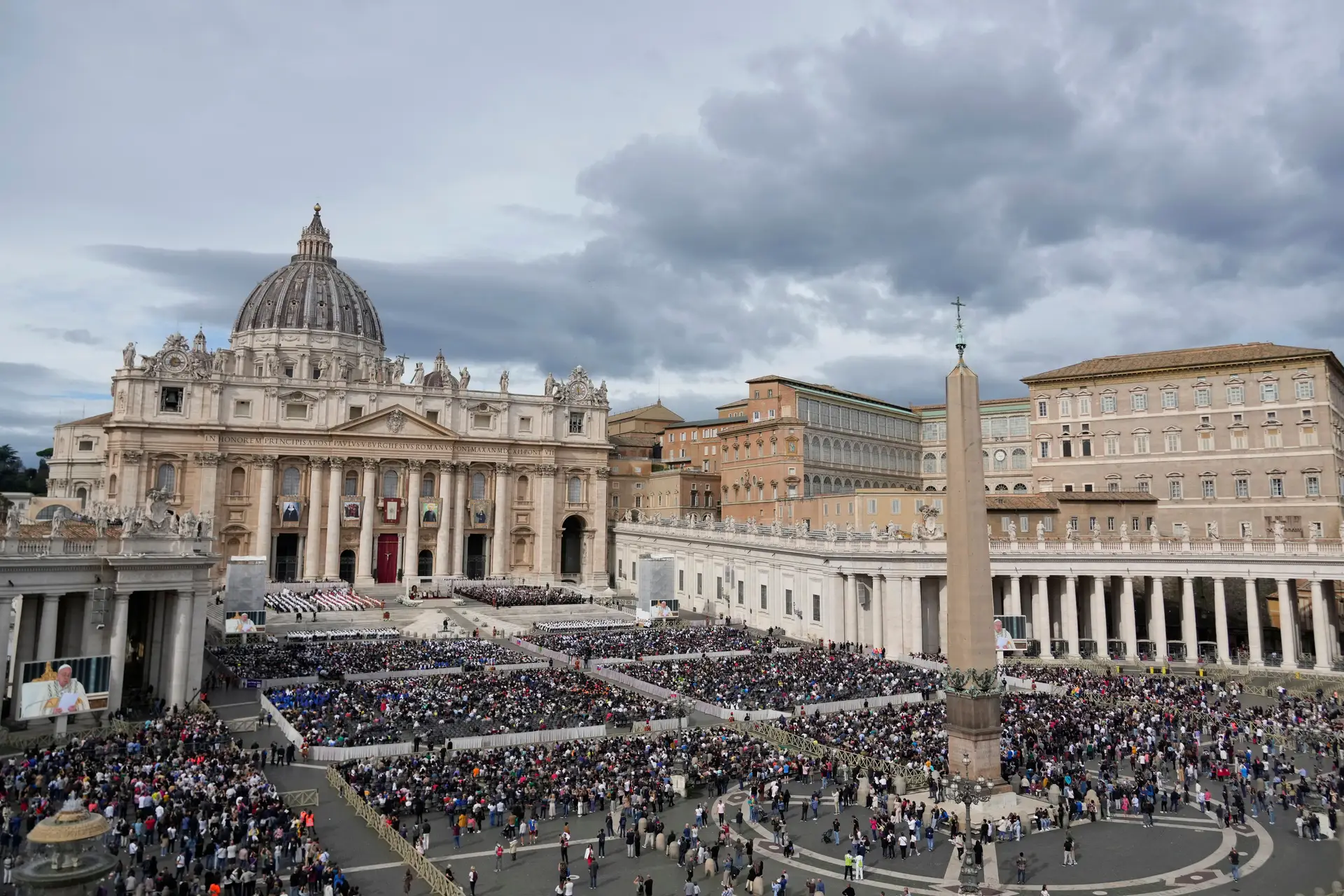 Vaticano suspende canonização de jovem italiano após morte do Papa Francisco