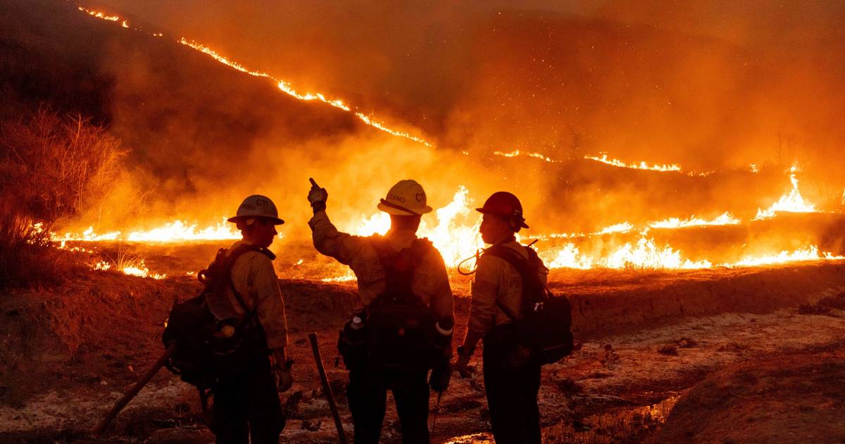 Incêndios na Califórnia: bombeiros acusados de ignorarem avisos meteorológicos e atraso na resposta