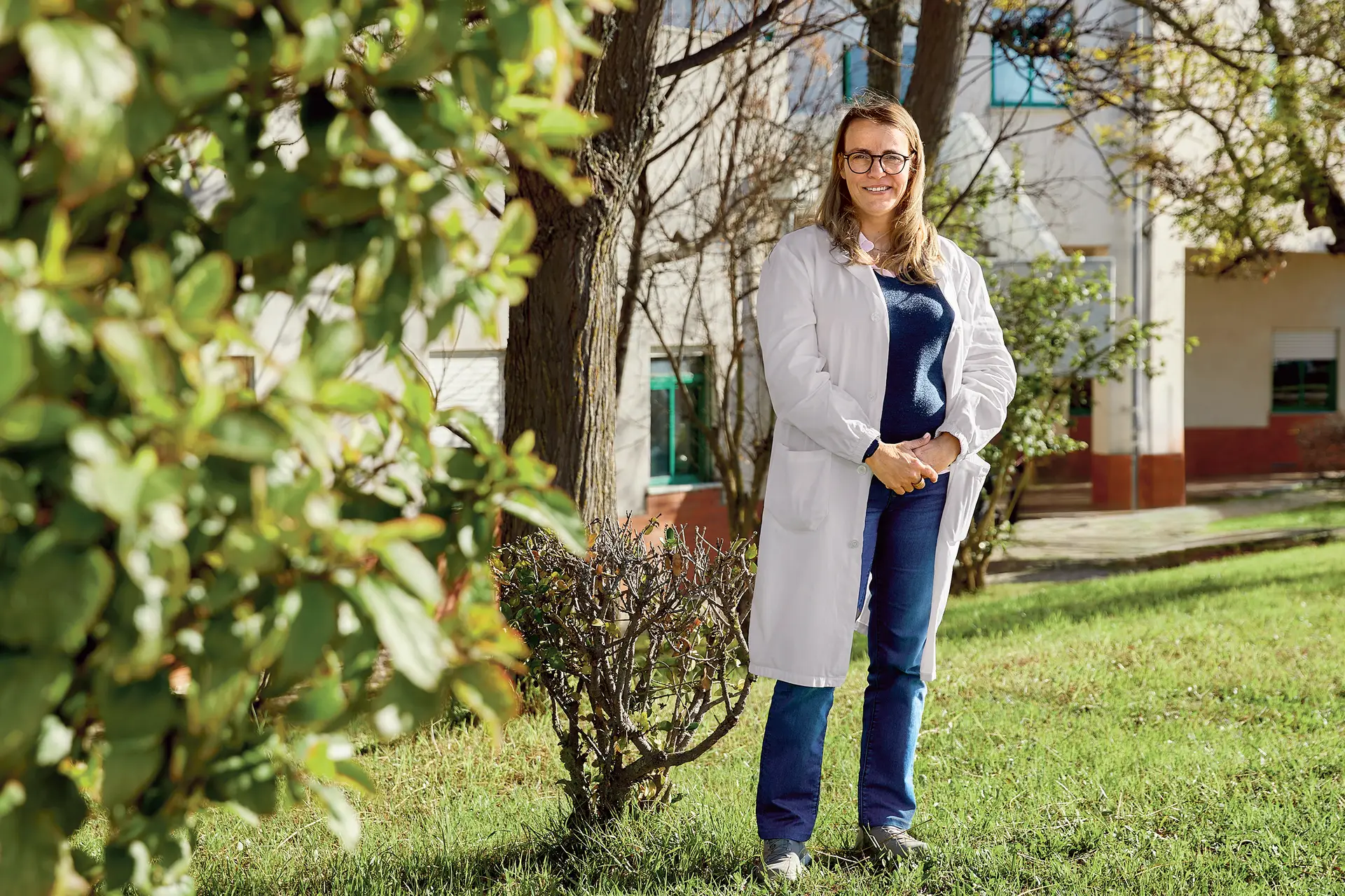 El Director del Servicio de Oncología Médica en el Departamento de Salud local de Algarve, filmado en el Hospital Portimo