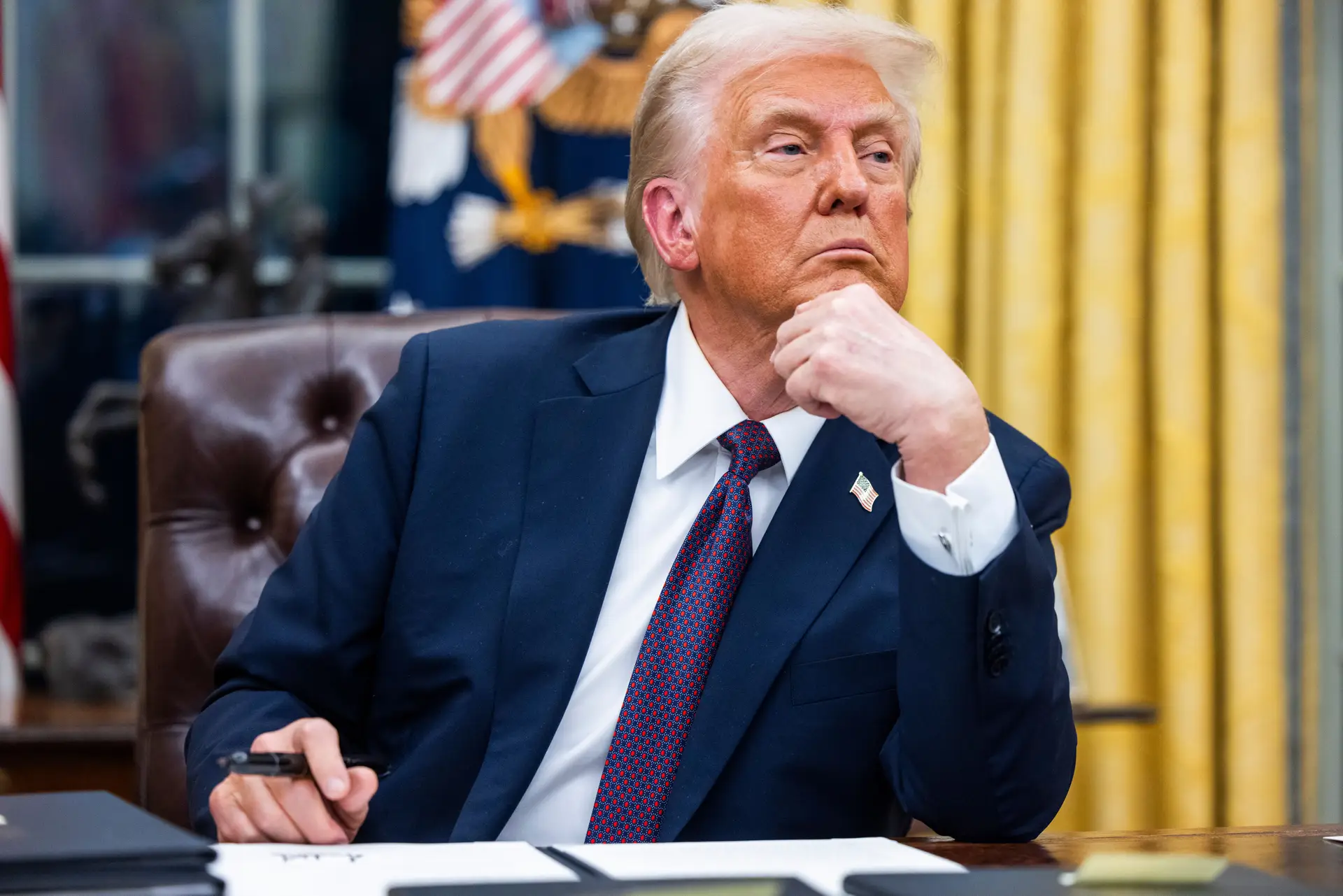 Nova administração de Trump afasta 160 funcionários