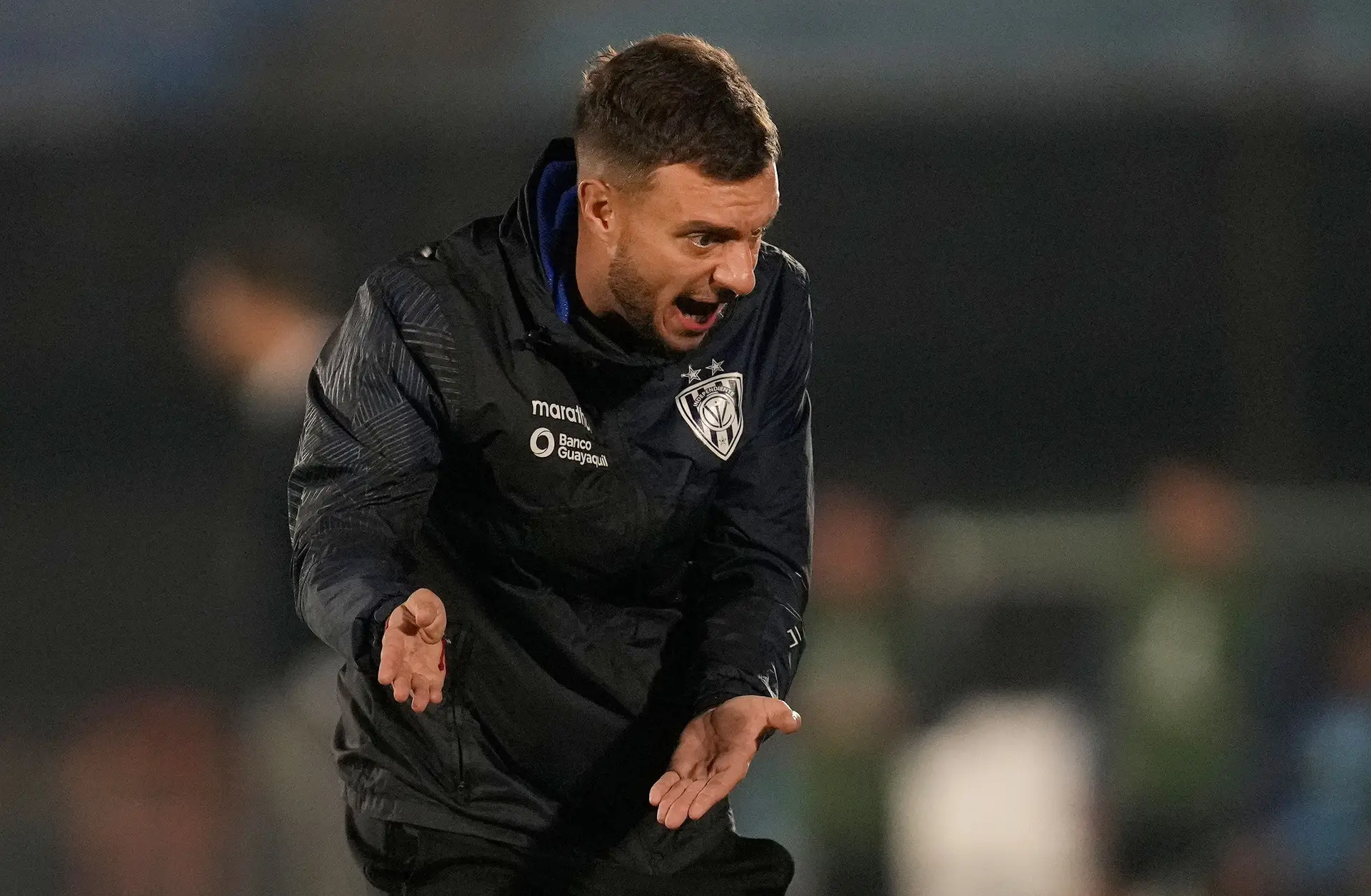 Presidente do Cruz Azul diz que FC Porto não pagou a cláusula de rescisão de Anselmi e admite agir legalmente