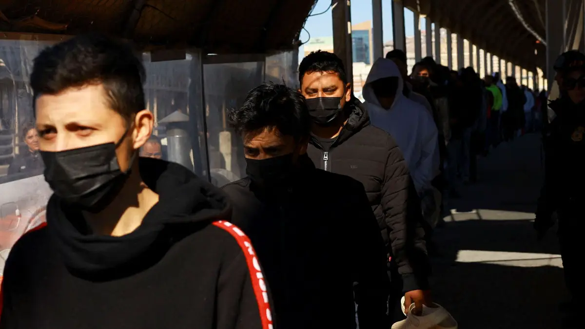 Migrantes deixam os EUA