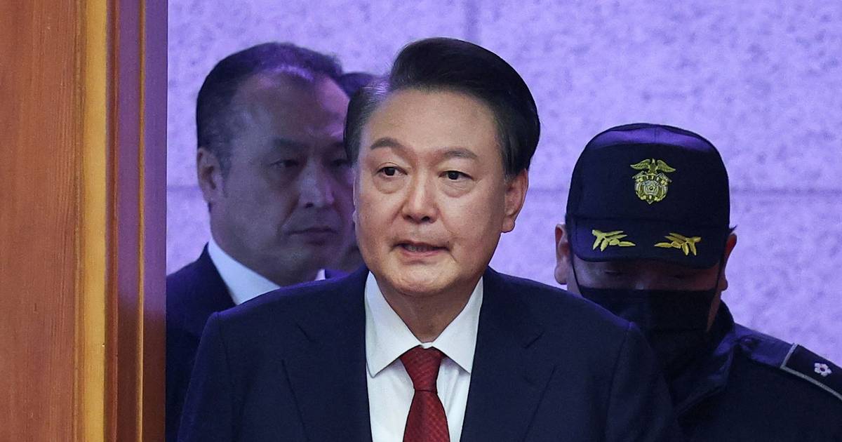 Presidente sul-coreano Yoon Suk Yeol acusado de insurreição