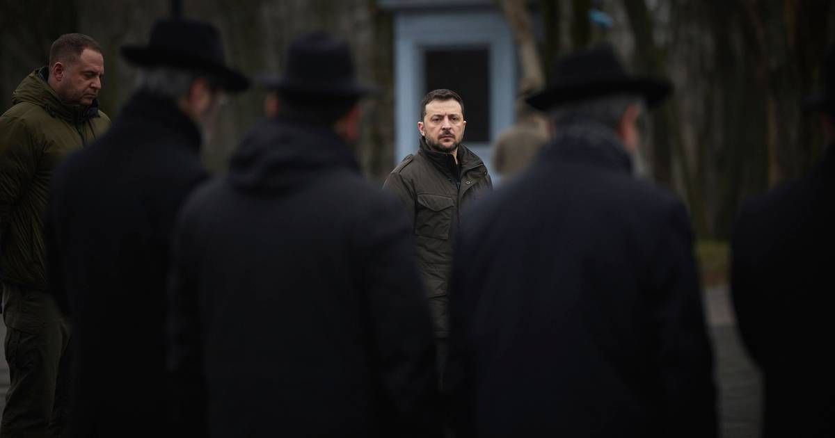 Zelensky visita Polónia para participar nas comemorações dos 80 anos da libertação de Auschwitz