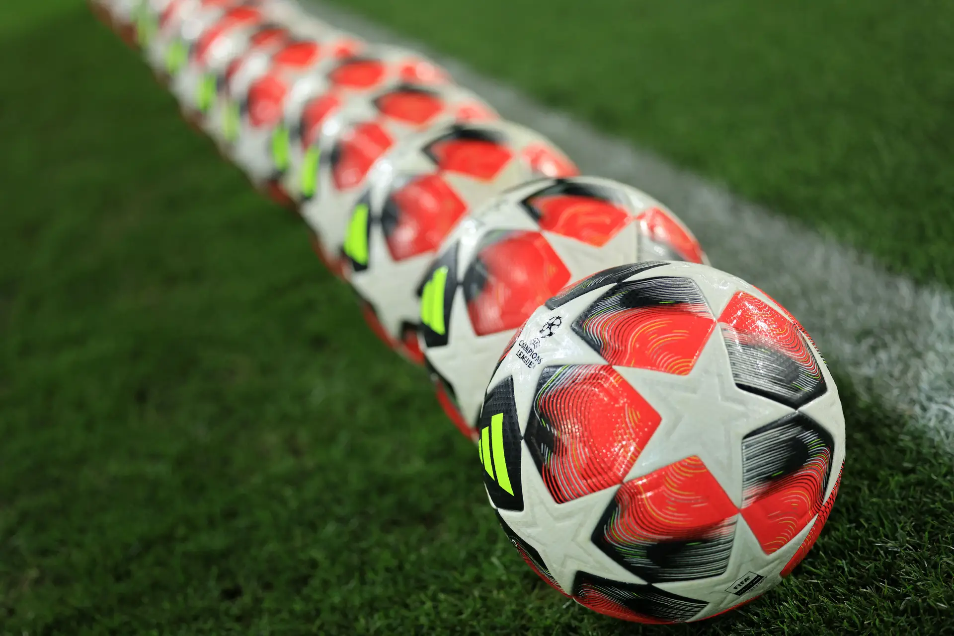 Benfica e Sporting conhecem adversários no play-off da Champions