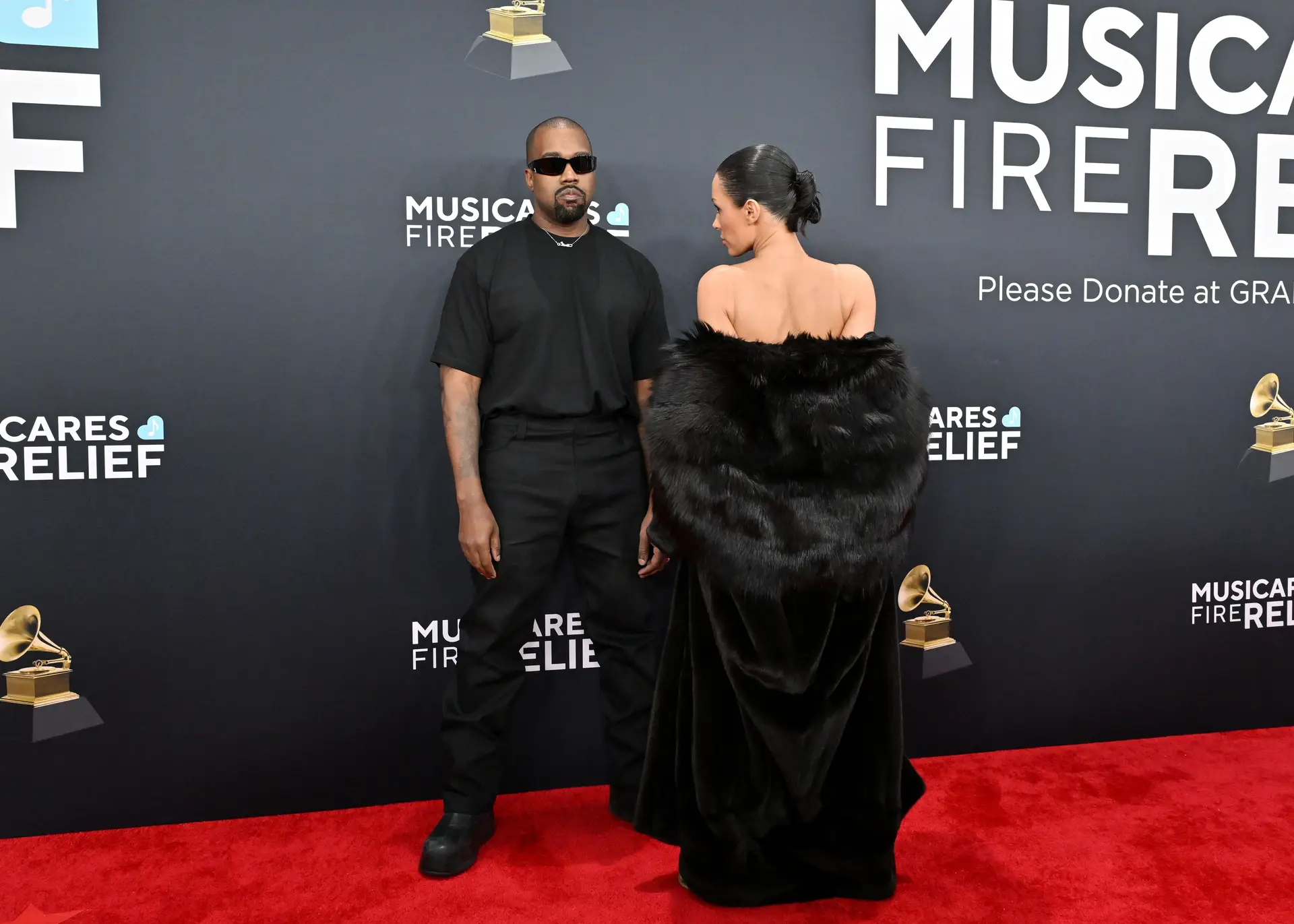 Dos looks ousados às polémicas: quem é Bianca Censori, a musa de Kanye ...