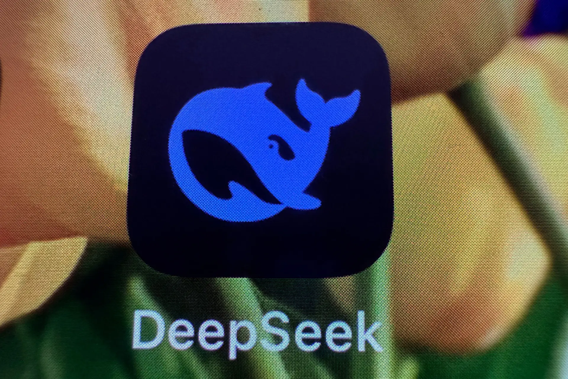 DeepSeek anda à procura de mais trabalhadores e oferece salários até aos 140 mil euros