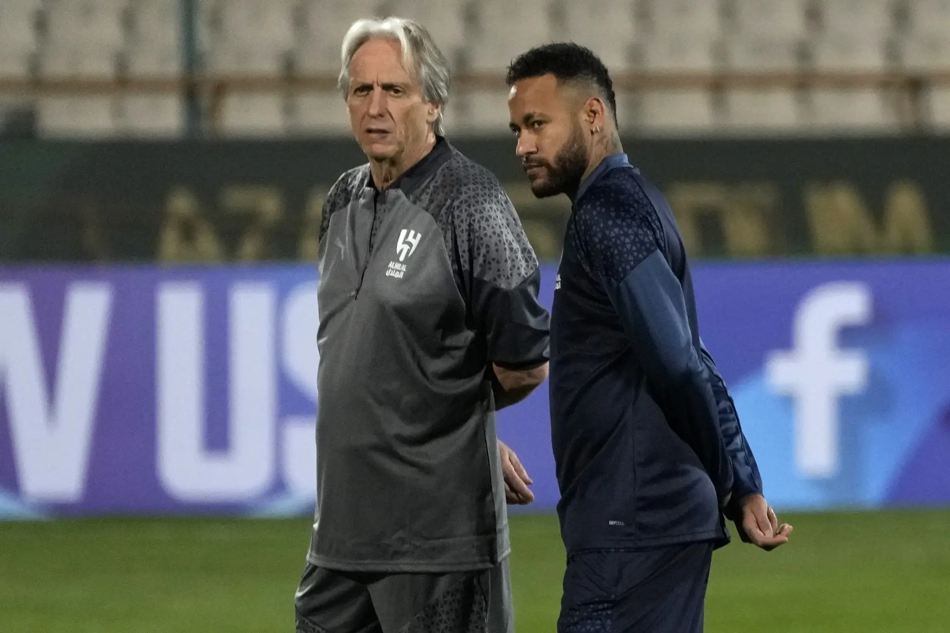 Neymar responde às críticas de Jorge Jesus: "Quem decidia os treinos era eu"