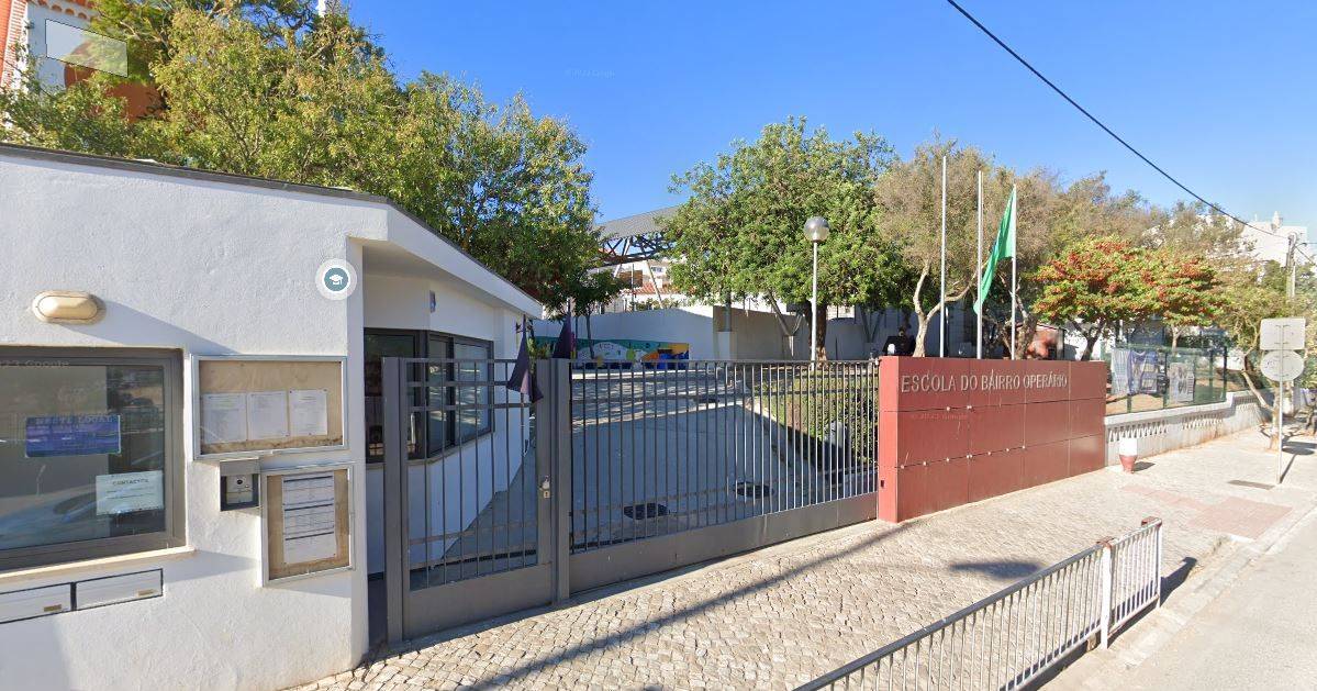 Prisão preventiva para homens procurados em Espanha que invadiram escola de Lagos