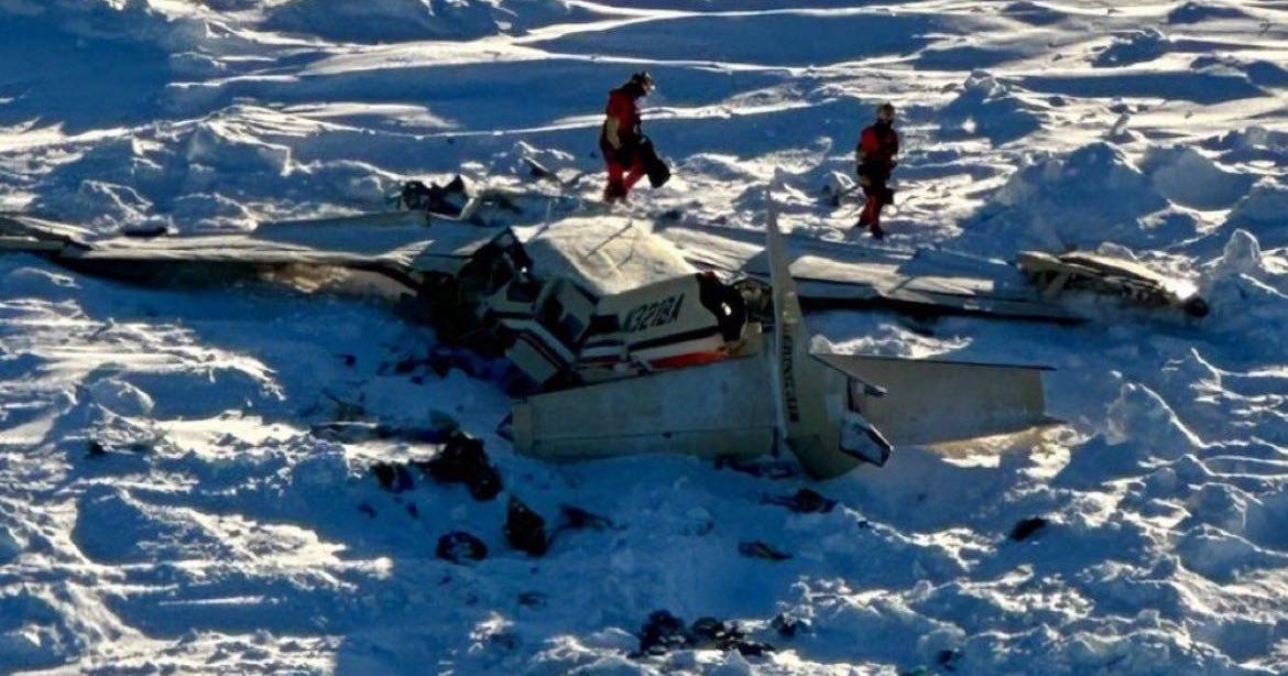 Avião que desapareceu no Alasca terá sido localizado no gelo e sem sobreviventes