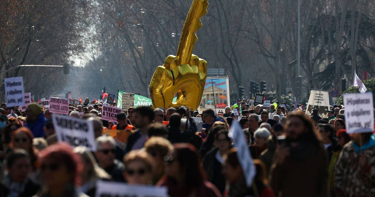 "Madrid sufoca-nos": milhares de pessoas protestam contra preço das casas