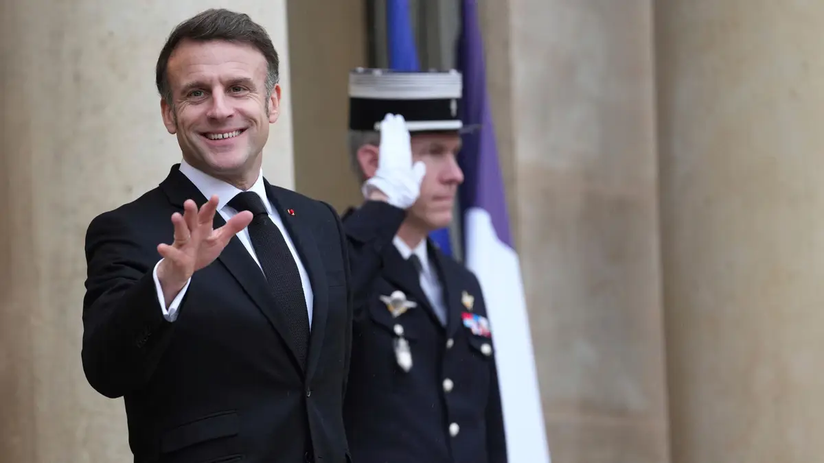 Presidente francês, Emmanuel Macron, à margem da Cimeira sobre a Ação para a Inteligência Artificial, em Paris, França.