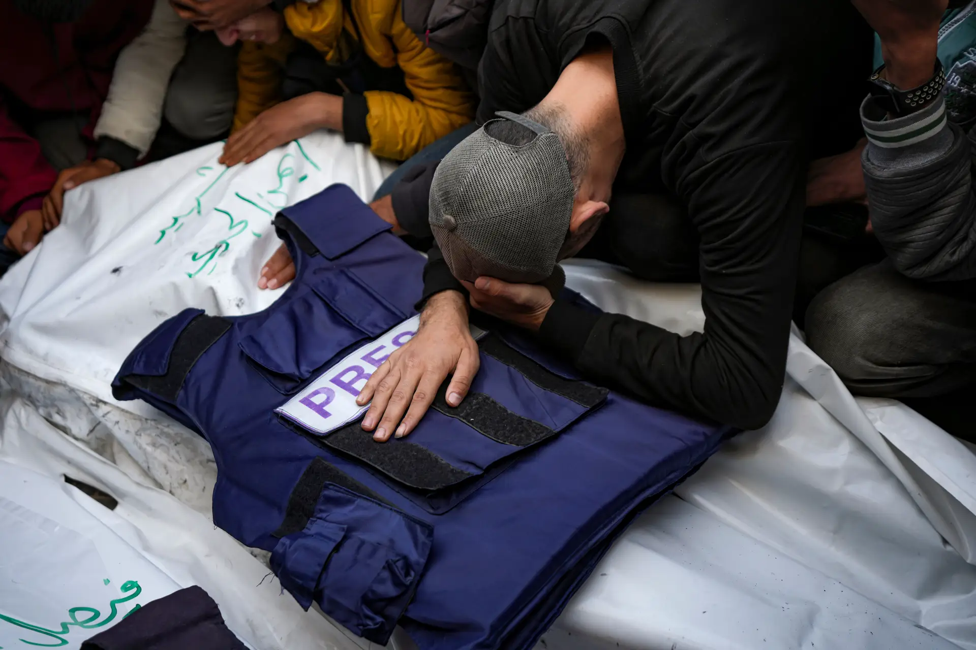 Israel mata dois jornalistas de Gaza e familiares de um deles