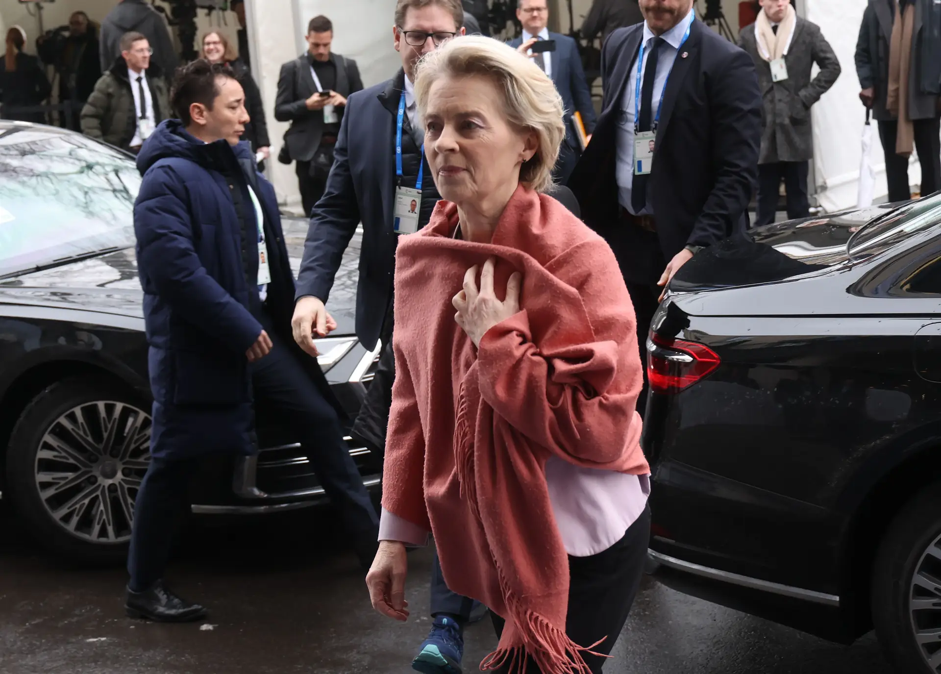 Von der Leyen insta Trump a unidade para um bom acordo de paz