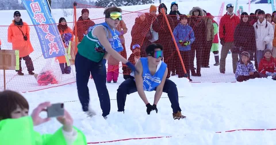 Luta de bolas de neve: 120 equipas disputam campeonato num só dia no Japão