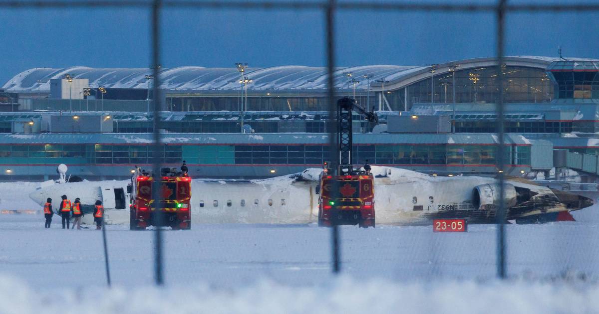 O que poderá ter causado o acidente de avião em Toronto? Ex-piloto explica