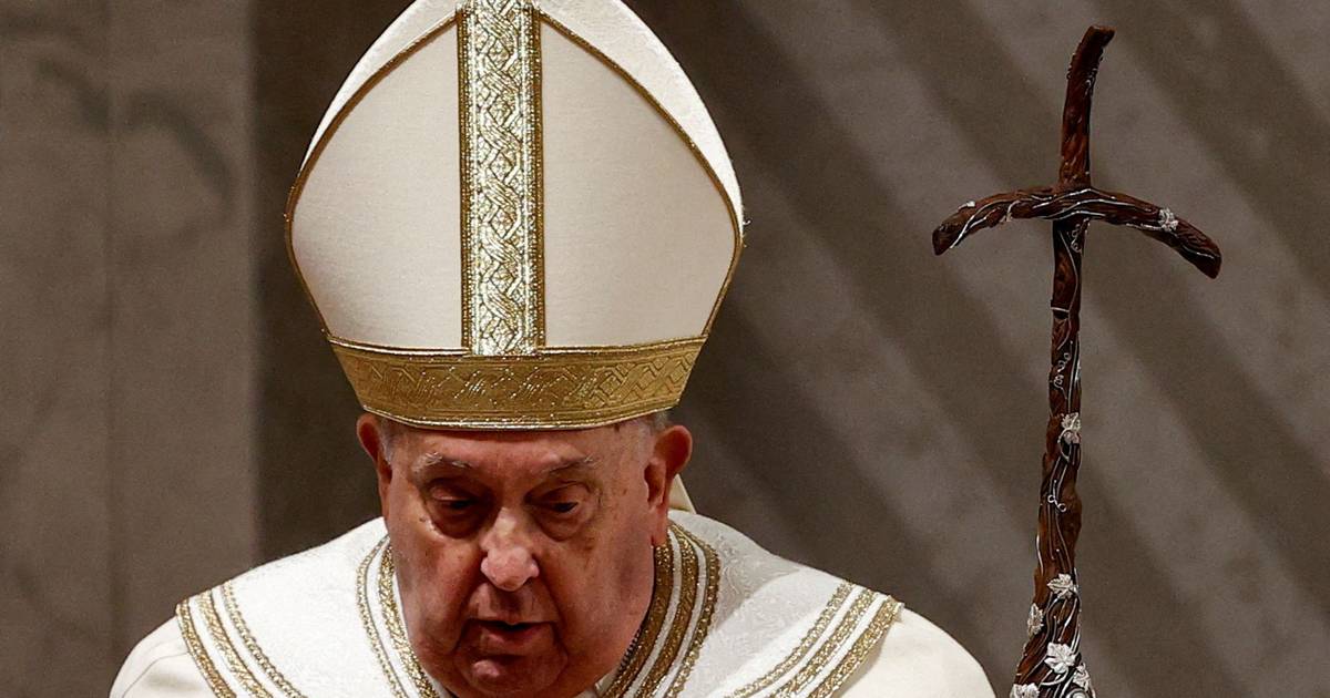 Papa Francisco continua de bom humor mas "ainda não está fora de perigo"