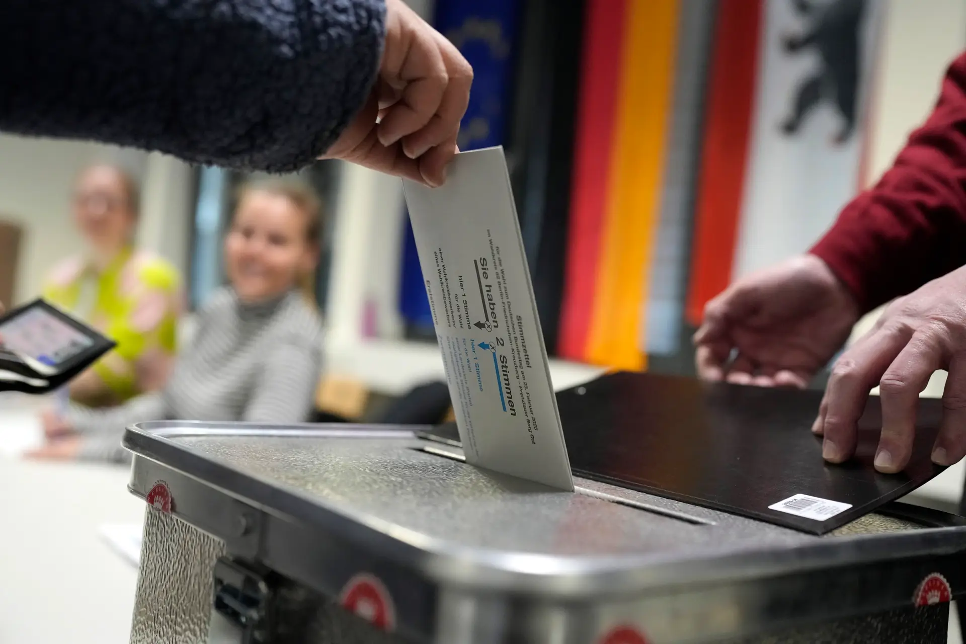Assembleias de voto abriram na Alemanha