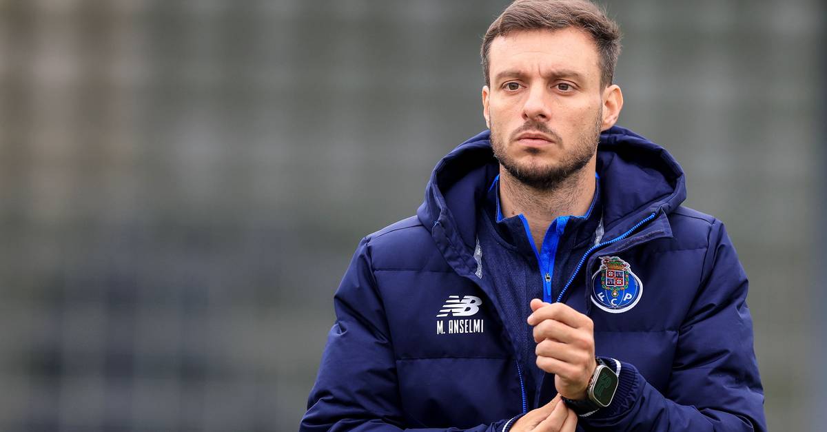 Martín Anselmi: "Vou continuar no FC Porto até 2027, no mínimo"