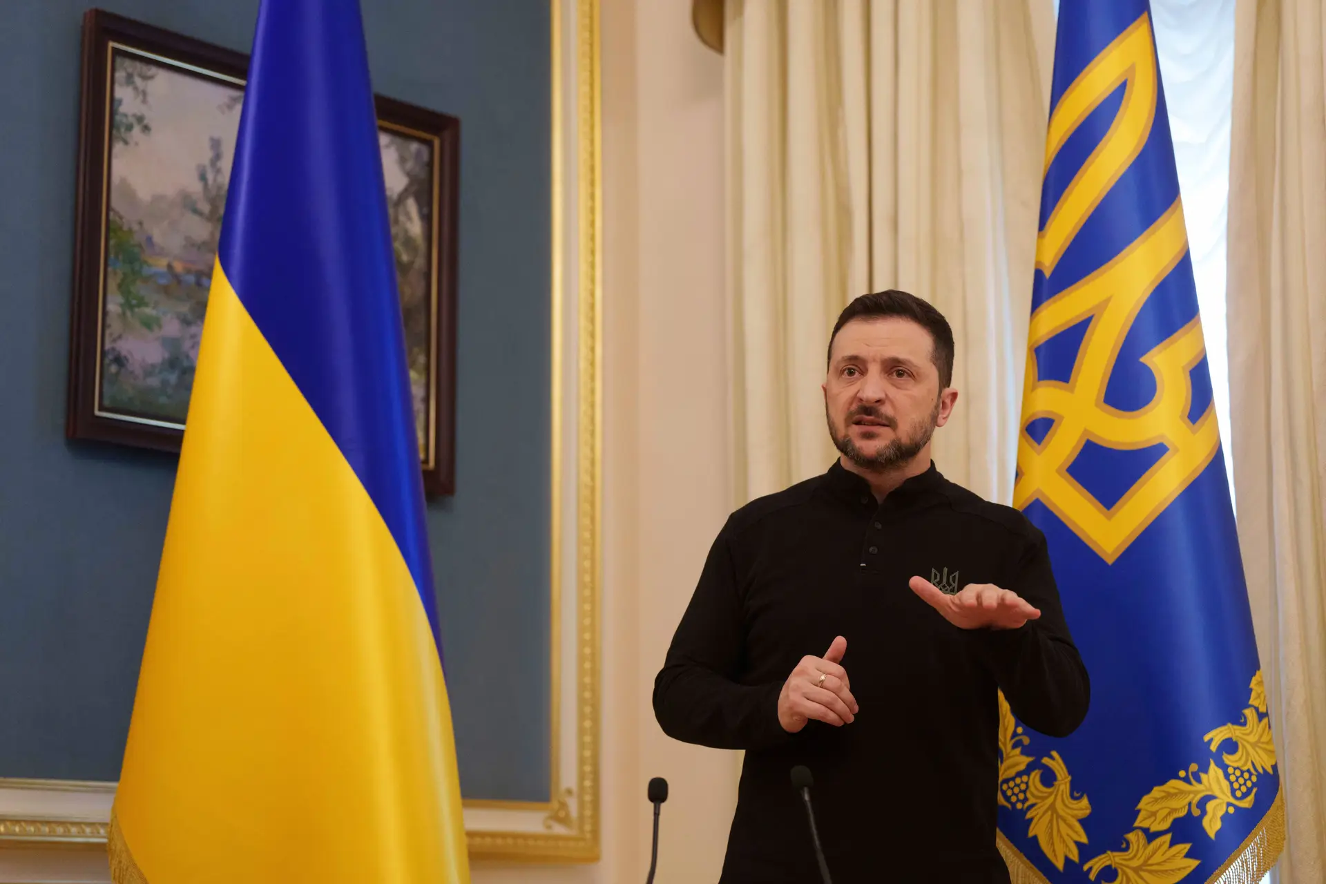 Zelensky confirma que vai à Casa Branca já na sexta-feira