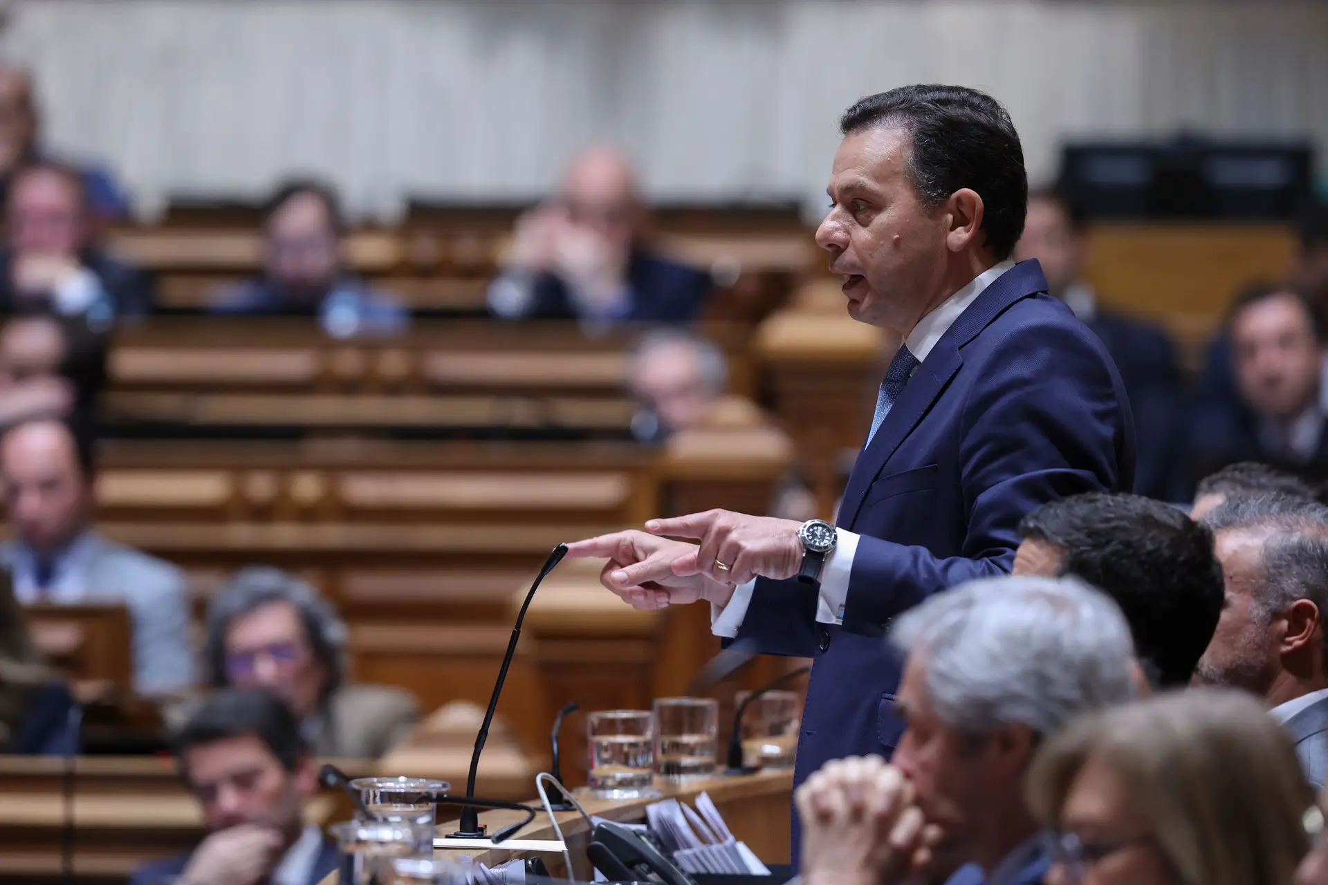 Comissão Permanente da AR: Montenegro prepara-se para debate na quarta-feira sobre incêndios