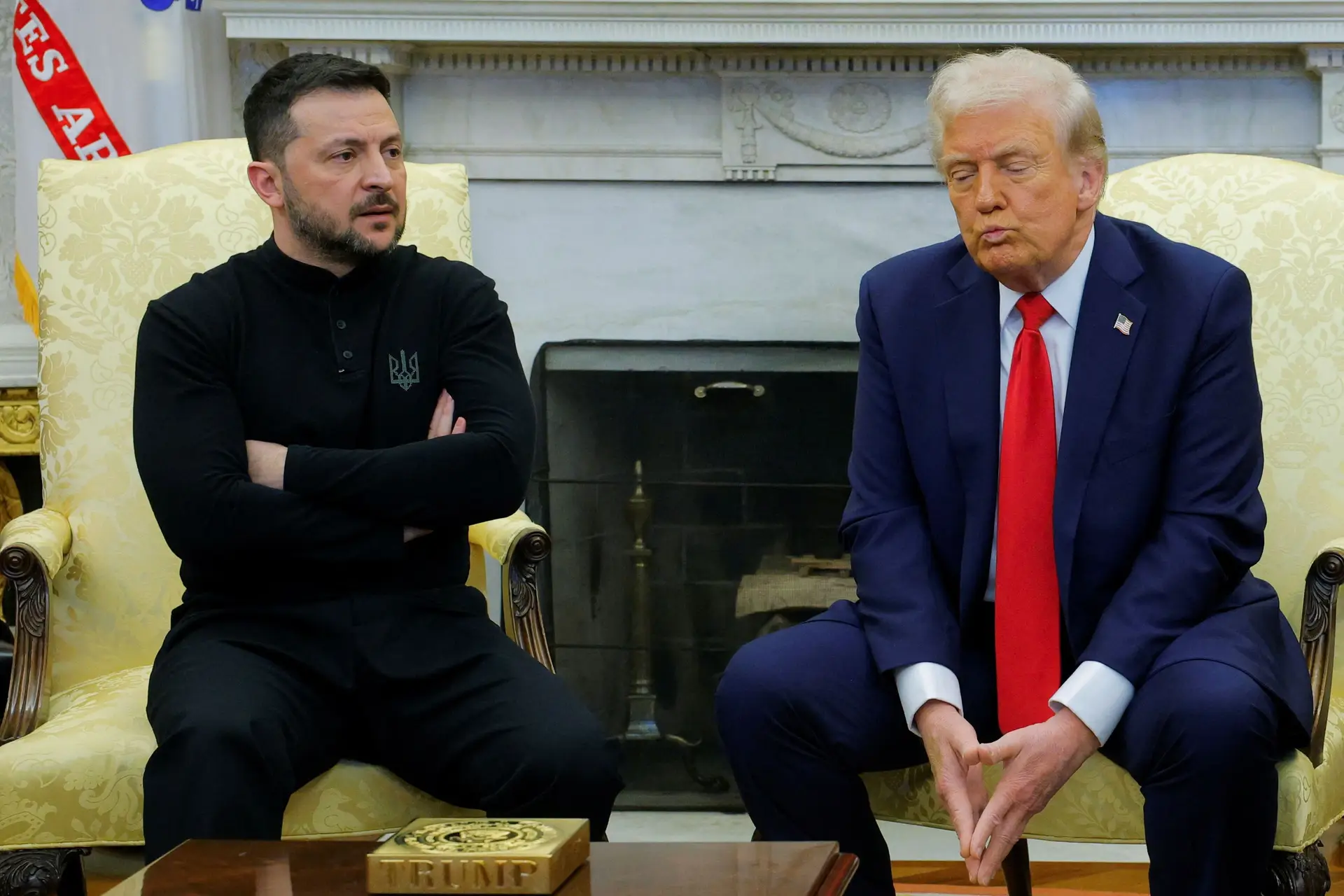 Trump pondera suspender apoio militar à Ucrânia após altercação com Zelensky