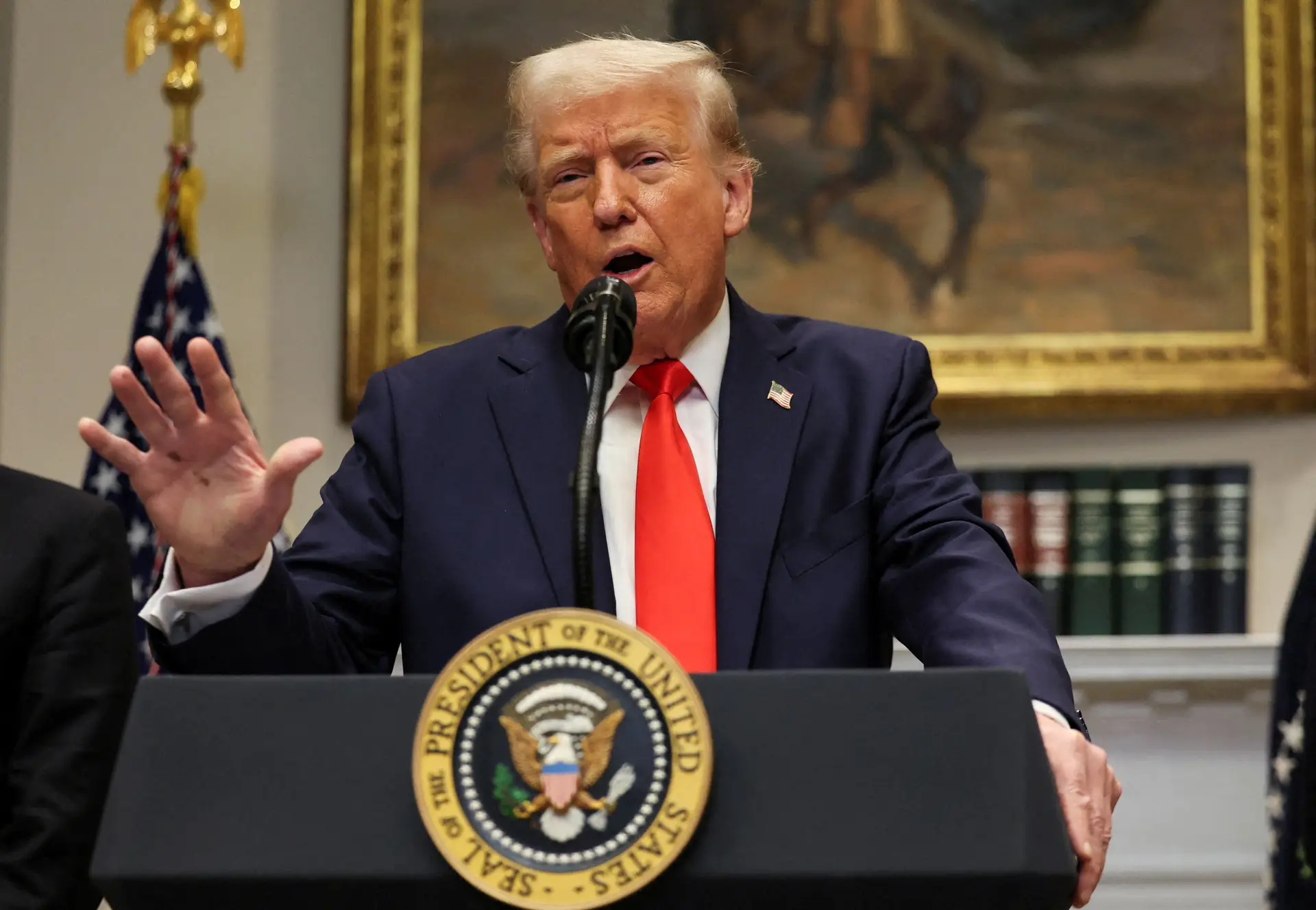 Trump ameaça decretar sanções "em grande escala" contra Rússia para forçar paz 