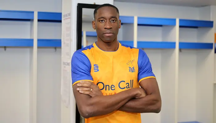 Lucas Akins