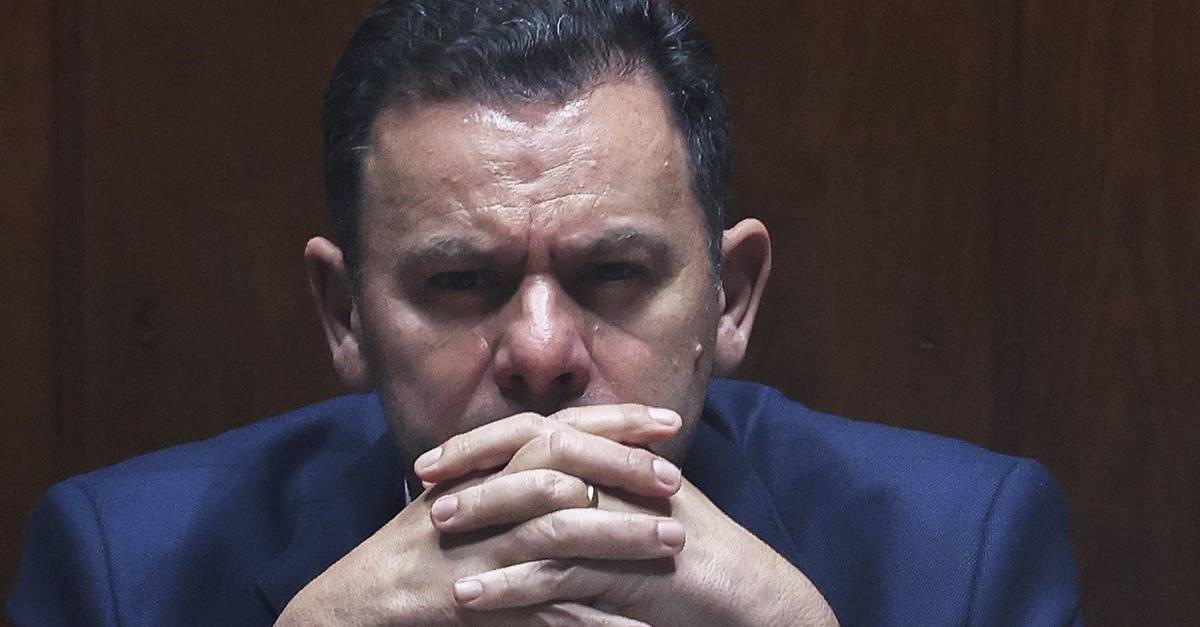 Pedro Nuno Santos pode viabilizar a moção de confiança? "É impossível acreditar nessa ideia"