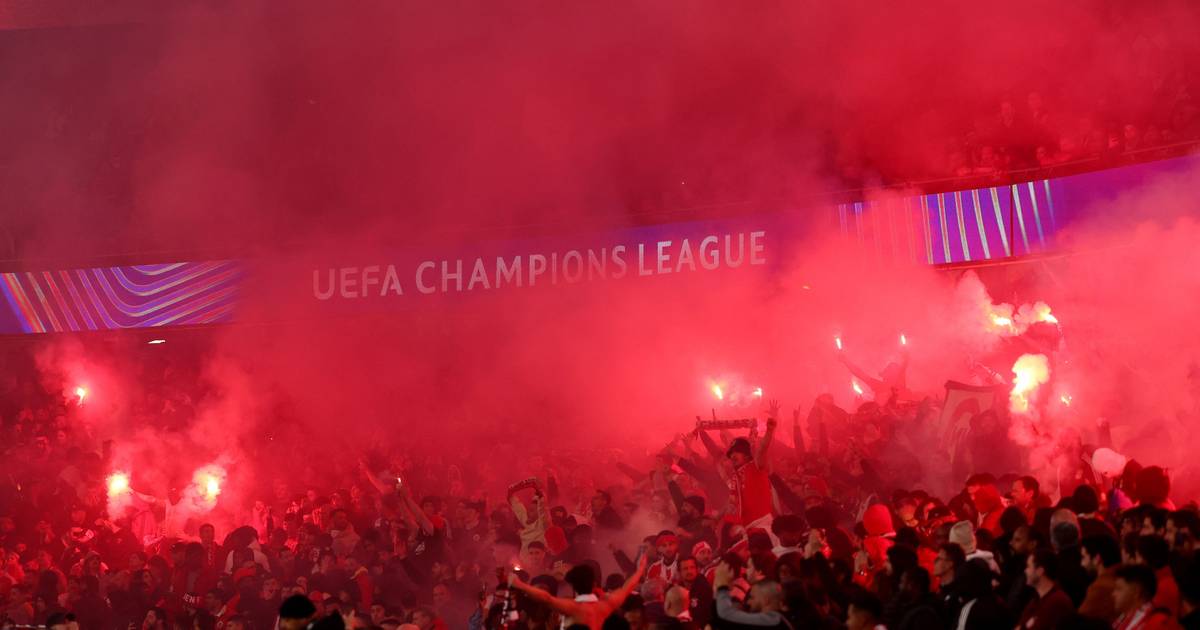 UEFA multa Benfica e ordena o encerramento parcial do Estádio da Luz