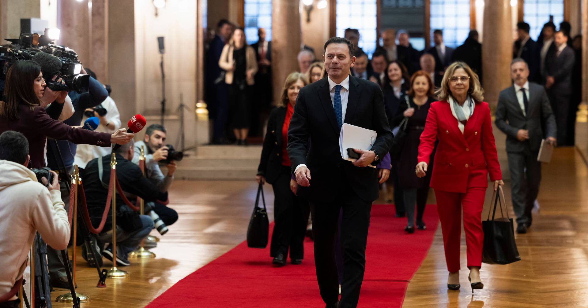 Luis Montenegro reafirma candidatura e Investigações em Mar do Norte