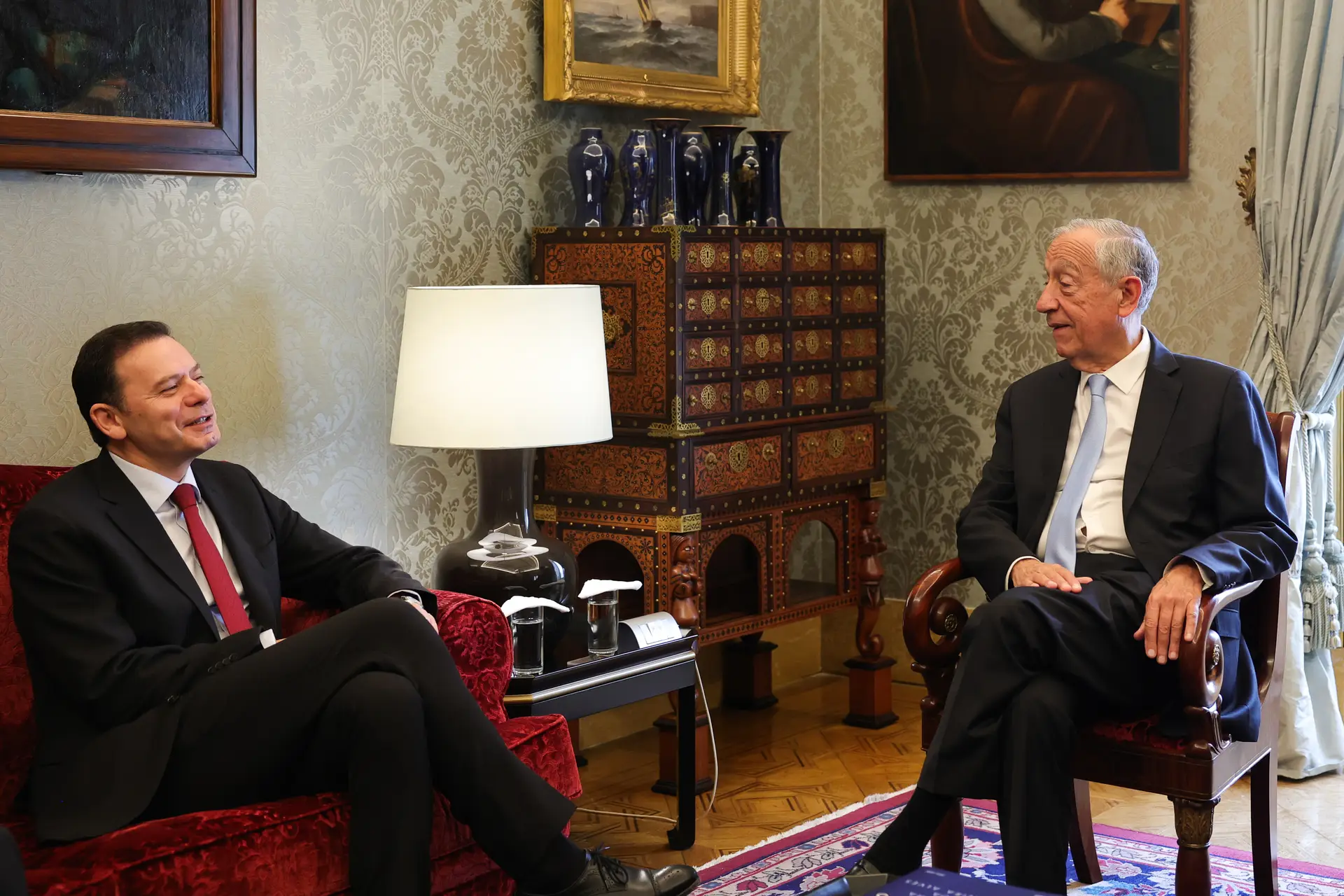 Marcelo e Montenegro tem esta quarta-feira reunião semanal na Câmara Municipal de Faro