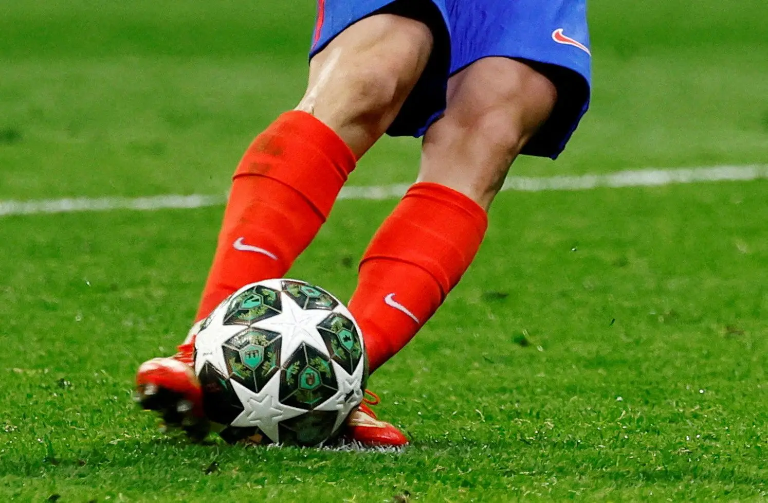 UEFA justifica duplo toque de Julian Alvarez e vai abordar regra com a FIFA