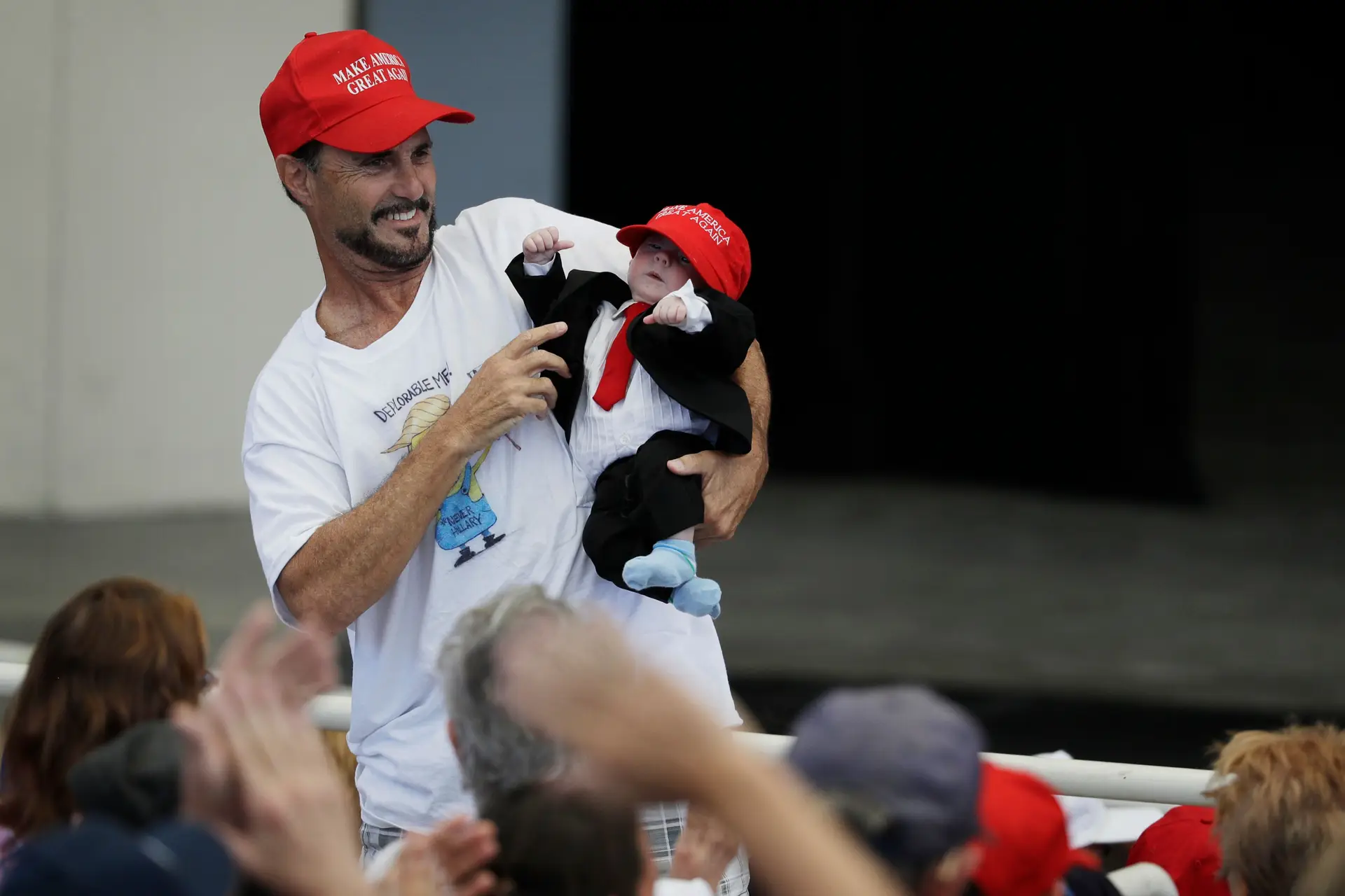 Governo Trump pede ao Supremo que permita parcialmente restrições à cidadania