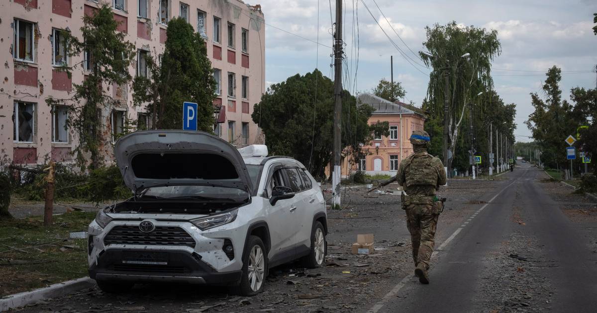 Exército da Ucrânia desmente Trump e nega estar cercado em Kursk