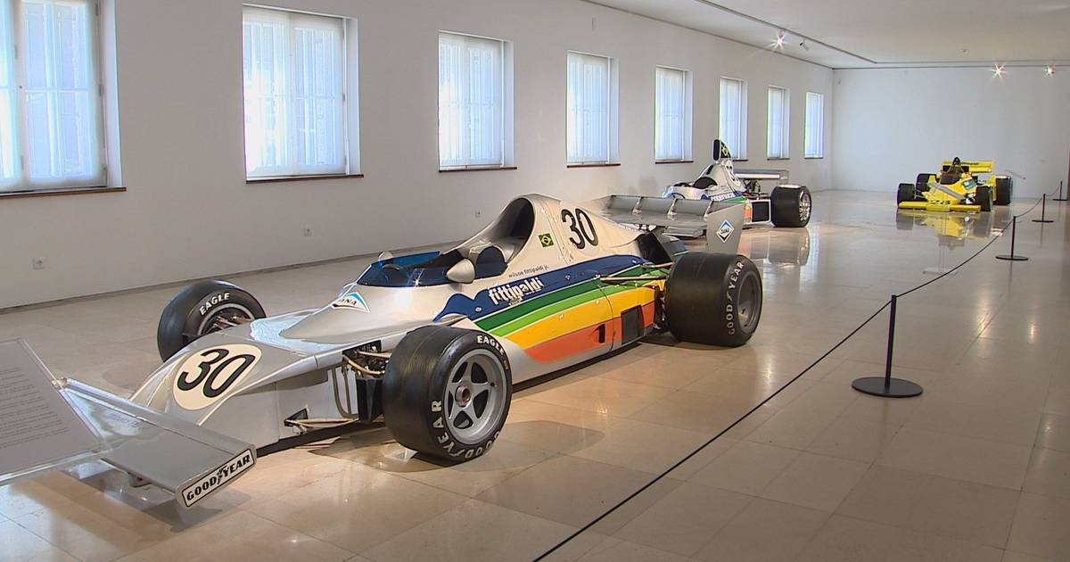 Coleção privada de Emerson Fittipaldi em exposição no Museu do Caramulo, em Tondela