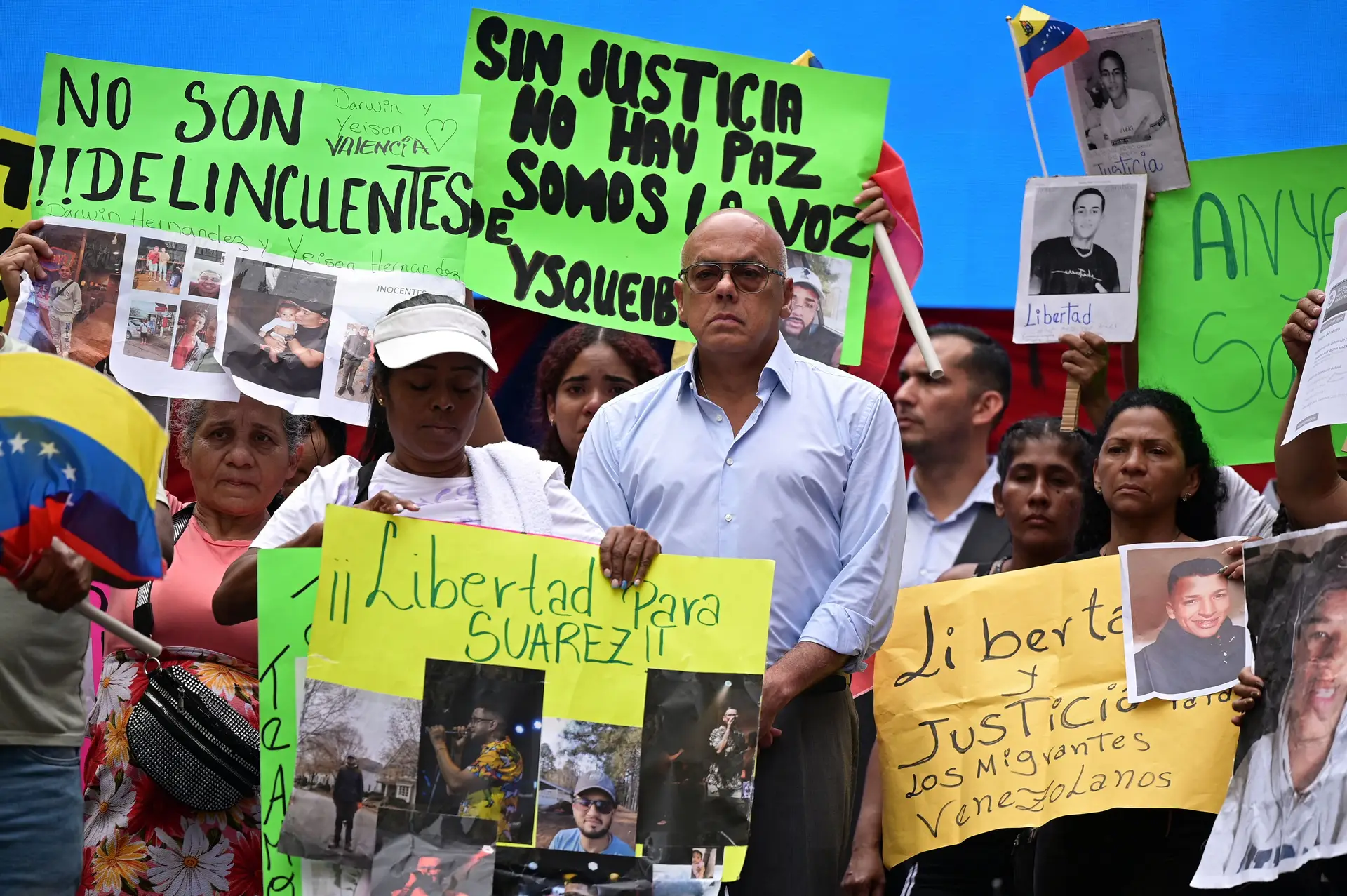 O presidente da Assembleia Nacional da Venezuela, Jorge Rodriguez, durante uma manifestação contra as deportações dos Estados Unidos.