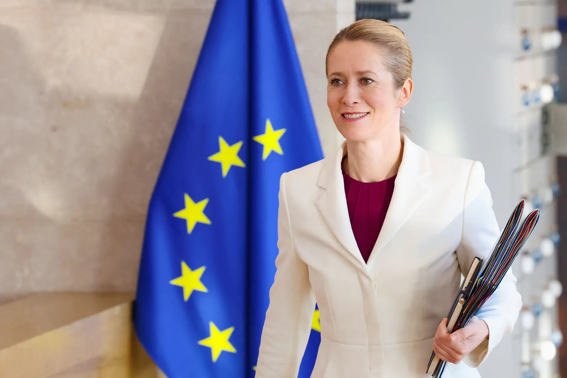 Aprovadas sanções da UE contra Rússia que incidem sobre frota fantasma