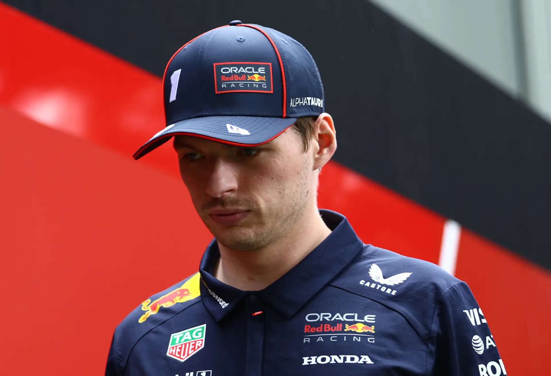 Max Verstappen reage após polémica com George Russell no GP de Espanha
