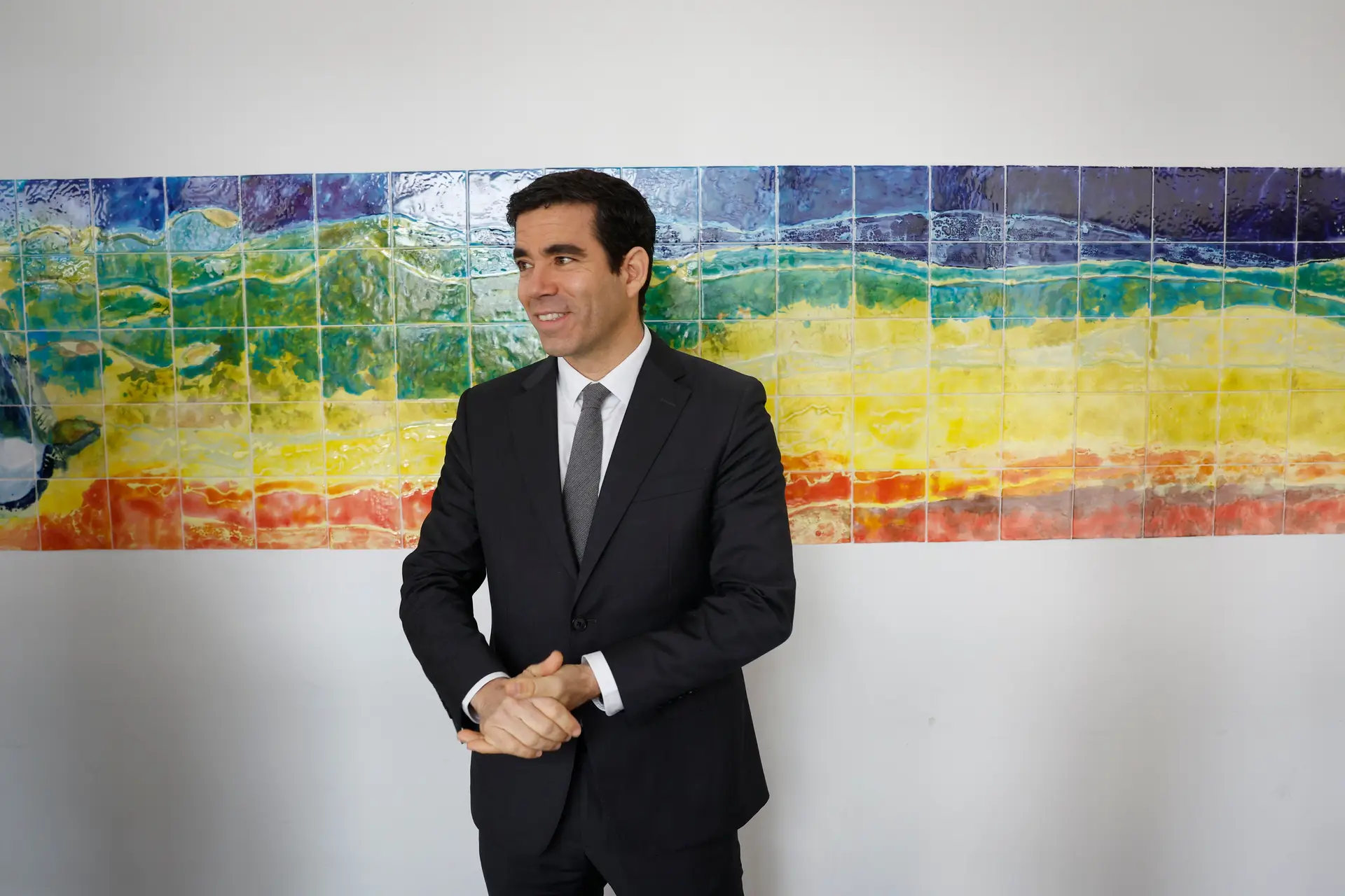 Leitão Amaro pede a Pedro Nuno Santos que se retrate das insinuações contra Montenegro