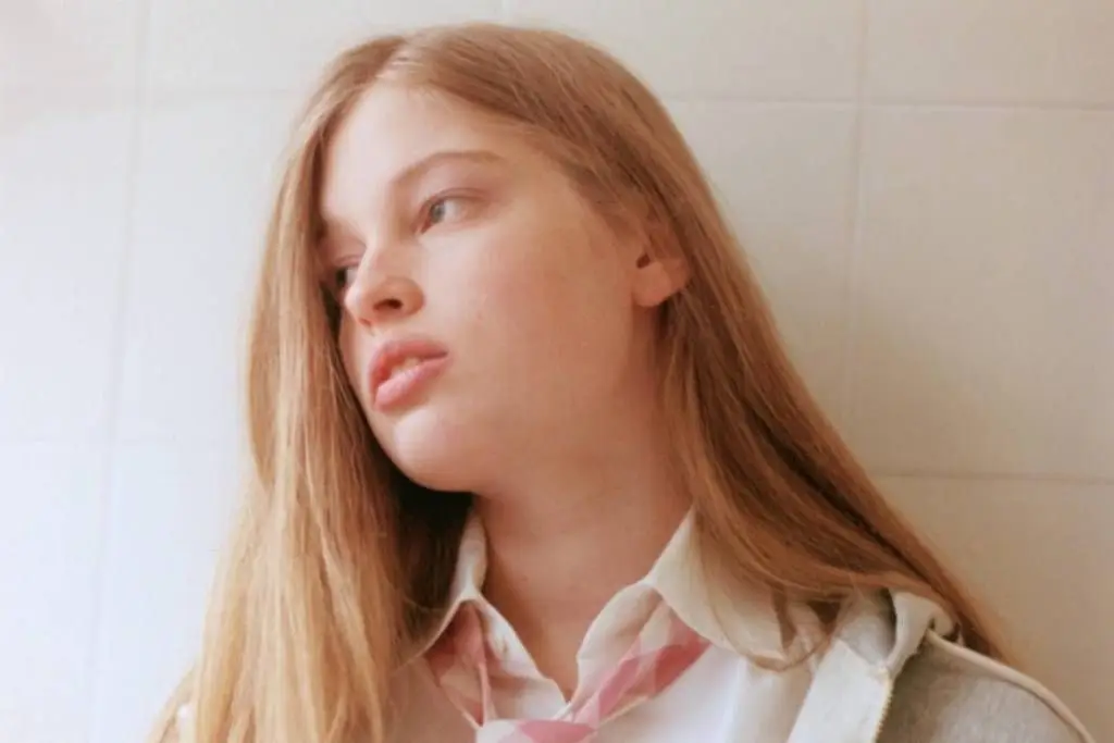 Um pai "patético" que "não quer saber de mim": as revelações da filha de Elon Musk