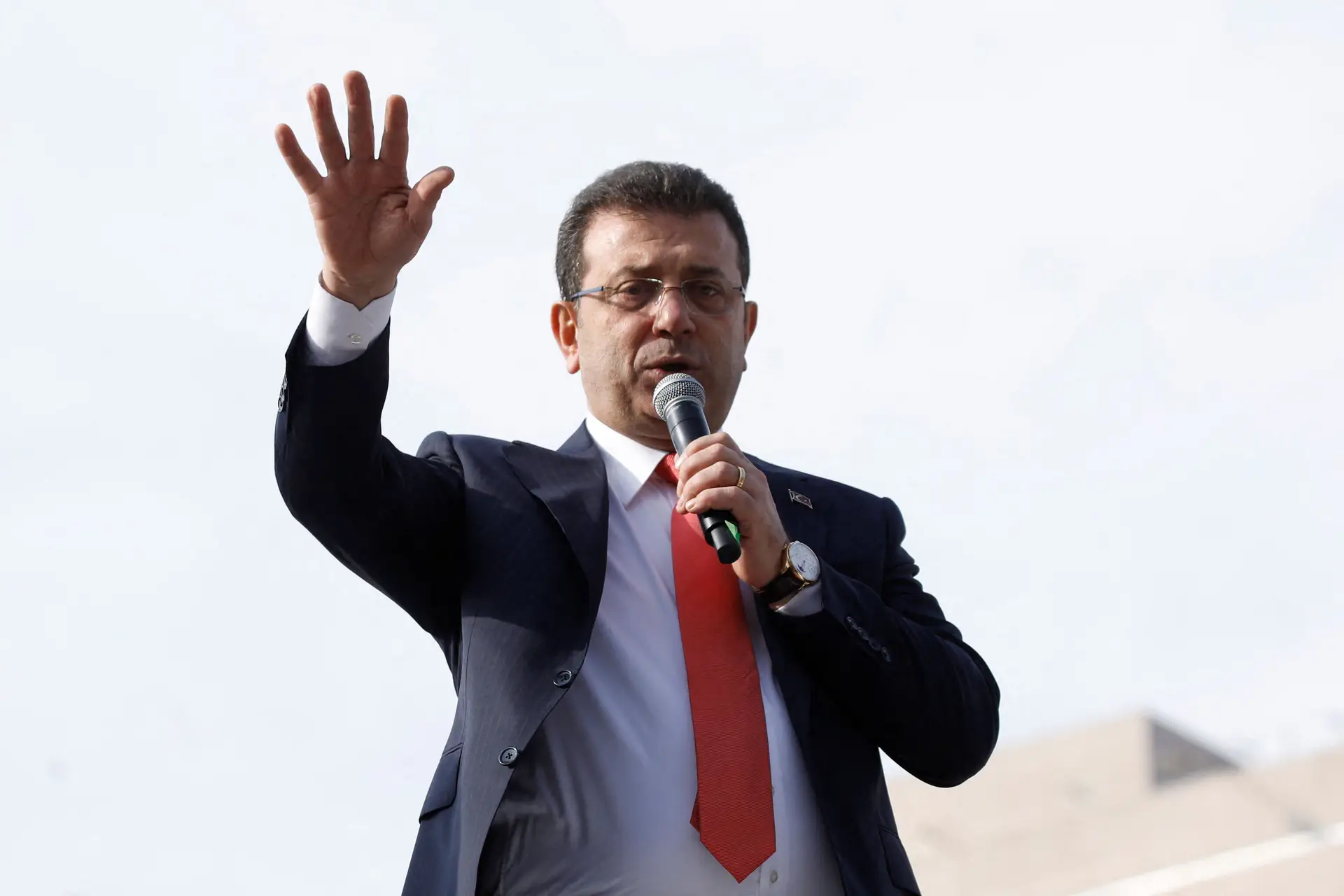Tribunal turco ordena prisão de opositor político de Erdogan