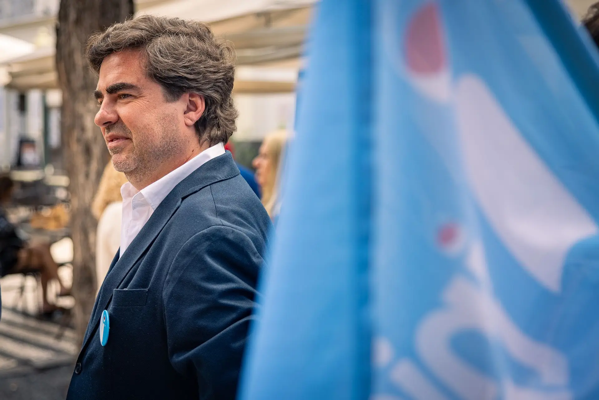 Maioria absoluta fugiu por "apenas 300 votos" a Miguel Albuquerque, CDS já espera o telefonema
