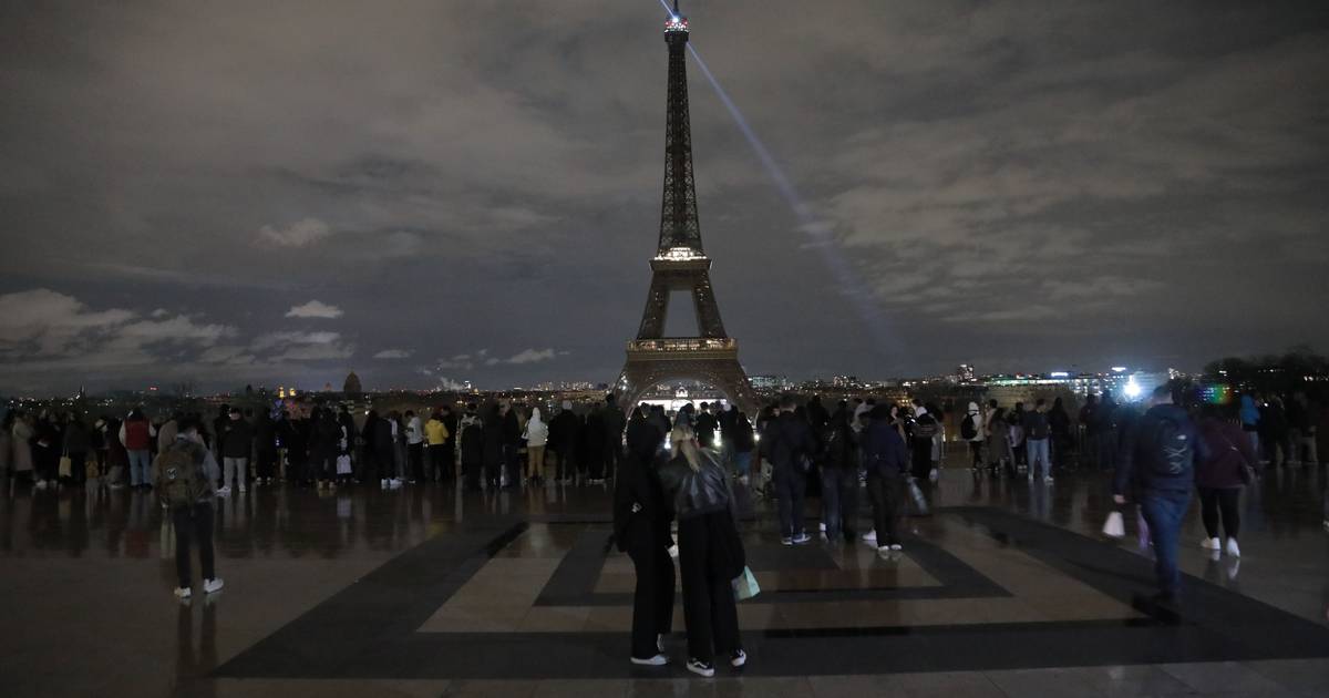 Hora do Planeta: vários monumentos em todo mundo apagaram as luzes durante 60 minutos