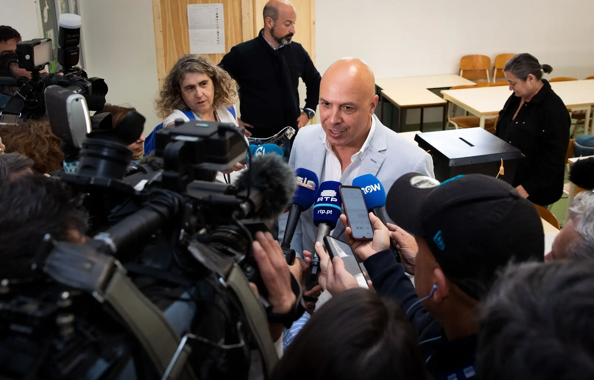 Paulo Cafôfo anuncia demissão na sequência de derrota autárquica