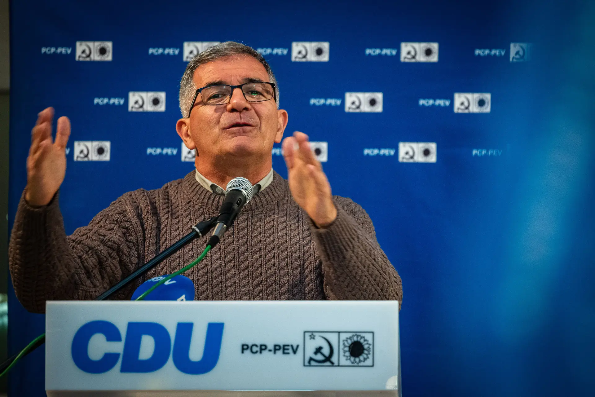 Maioria absoluta fugiu por "apenas 300 votos" a Miguel Albuquerque, CDS já espera o telefonema