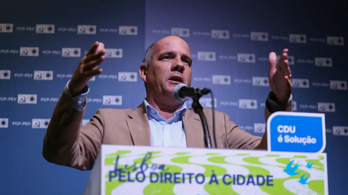O secretário Geral do PCP, Paulo Raimundo, intervém no encontro CDU Lisboa "Pelo Direito à Cidade. CDU é Solução"