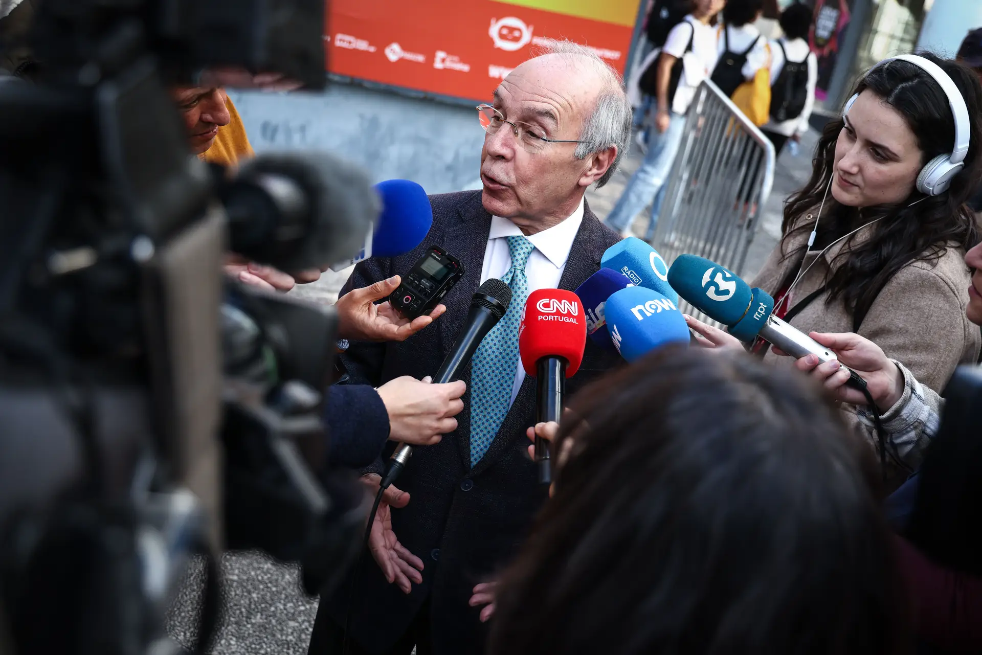 Marques Mendes recusa bloco central e propõe “algo que nunca aconteceu em Portugal”