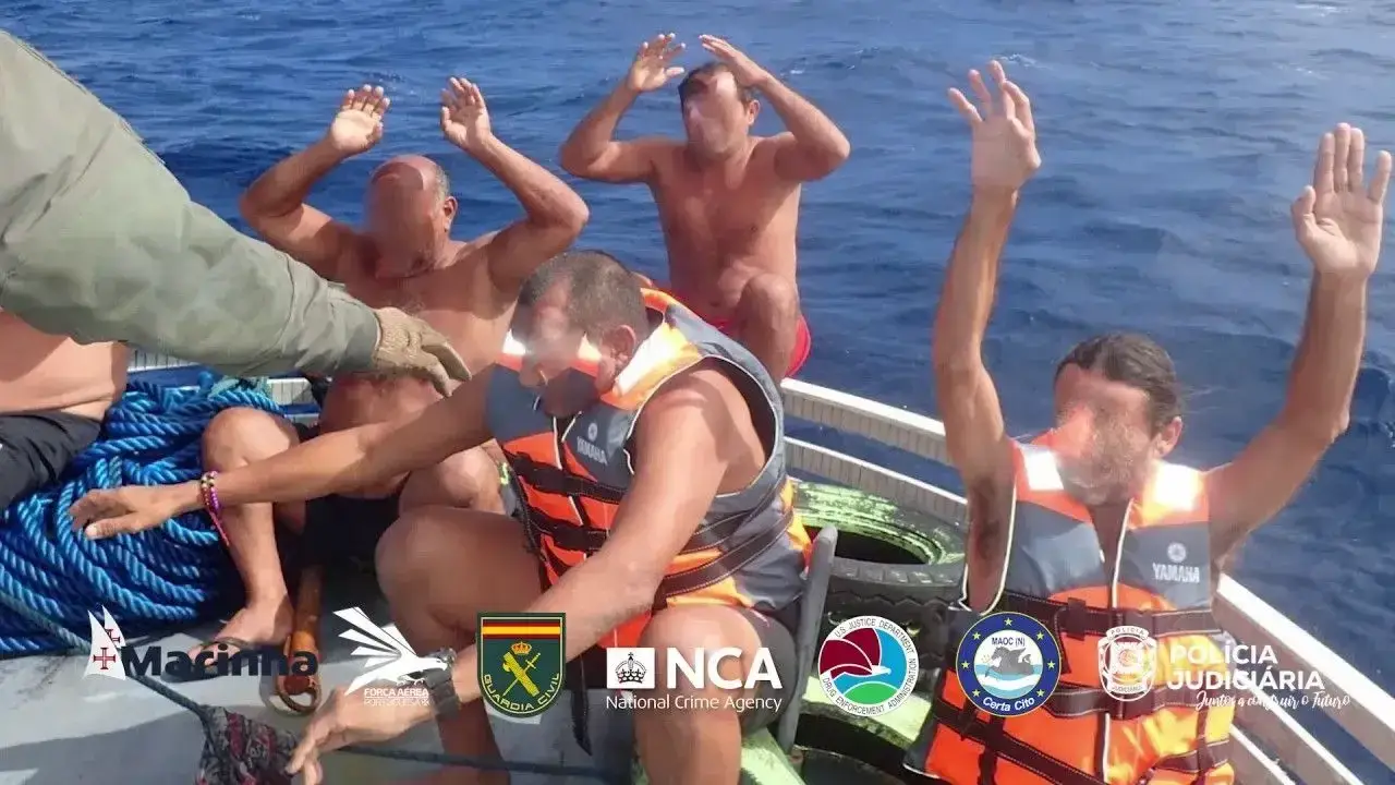 Tripulantes do semi-submersível que transportava cocaína ficam em prisão preventiva