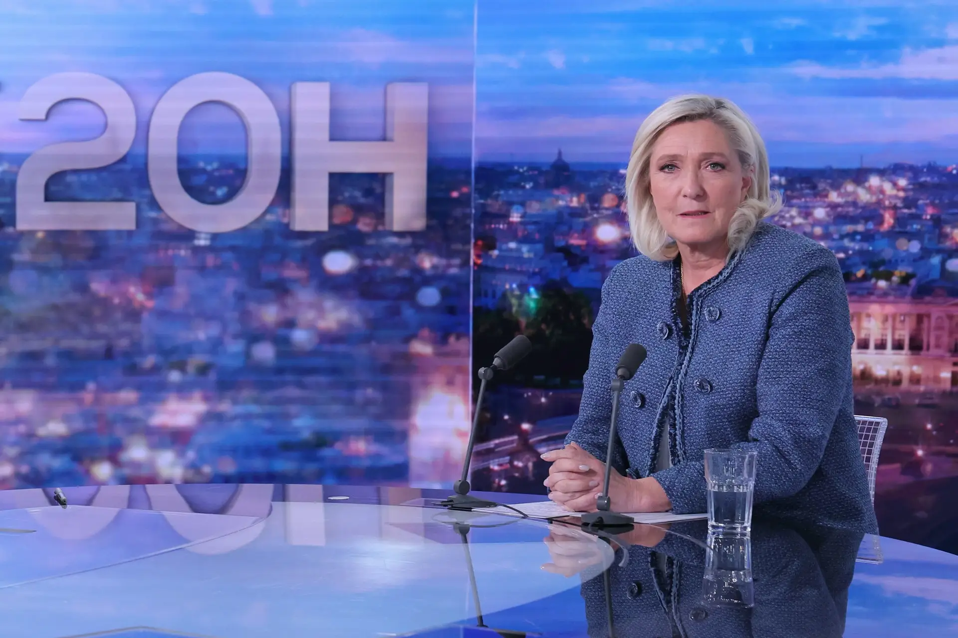Le Pen garante estar a ser vítima de "decisão política" para falhar presidenciais